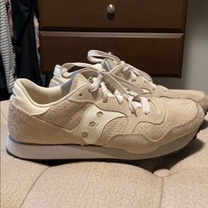 New balance vintage style sneakers